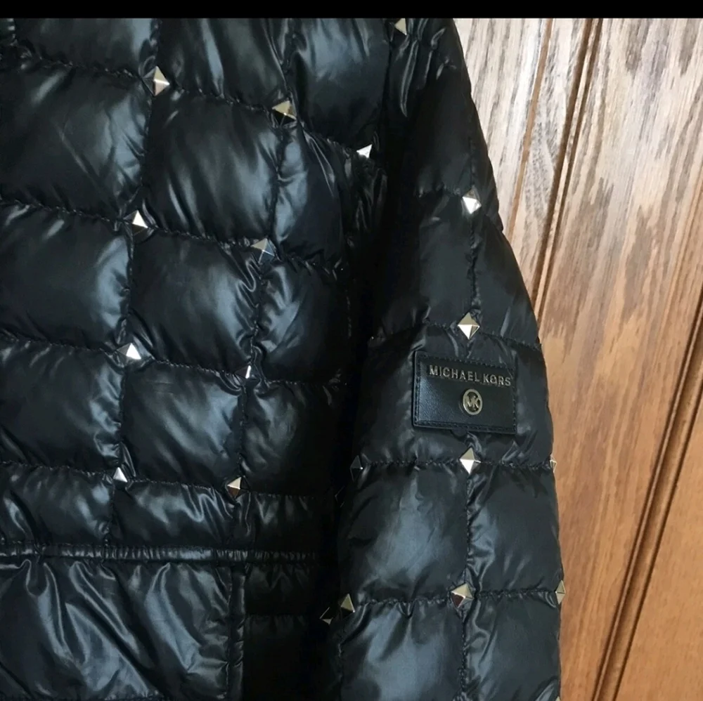 Stirling Studded Quilted Ciré Popover Jacket By Michael Kors - Oversize XS